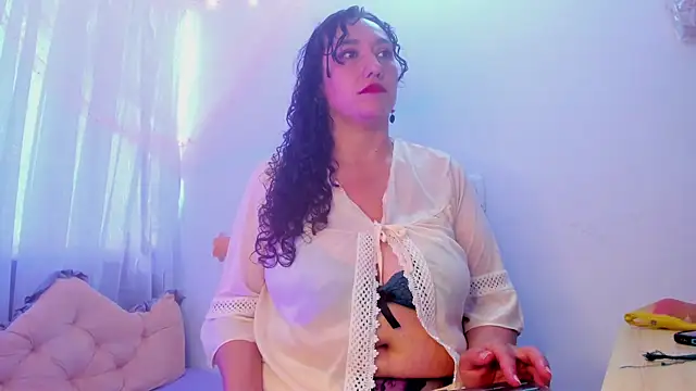 sharlot montalvo  online show from 11.06.25