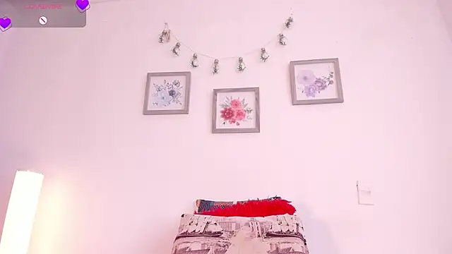 mely rosse  online show from 04.14.26