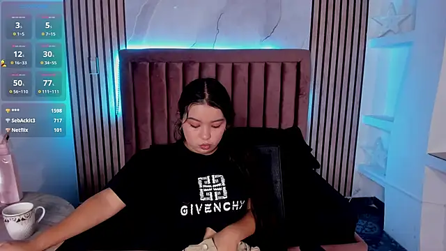 LunaWiill  online show from 10.17.25