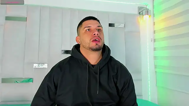 Snapshot of Jacob19_ chatting on 10.07.25 Jacob19  online show from 10.07.25