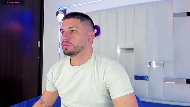 Snapshot of Jacob19_ chatting on 11.02.25 Jacob19  online show from 11.02.25