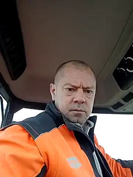 hugoboys4576 online show from 10.14.25