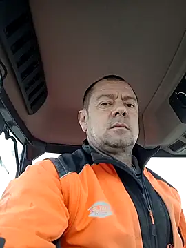 hugoboys4576 online show from 11.18.25