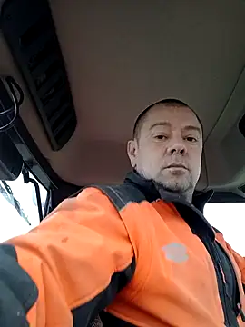 hugoboys4576 online show from 12.16.25