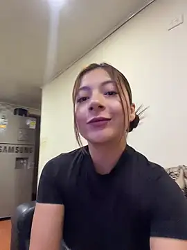 Snapshot of Karlee_Grey1 chatting on 06.16.26 Karlee Grey1 online show from 06.16.26