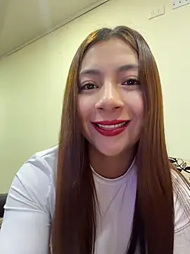 Snapshot of Karlee_Grey1 chatting on 06.17.26 Karlee Grey1 online show from 06.17.26