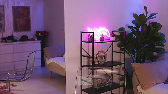 Moon Shard online show from 04.21.26