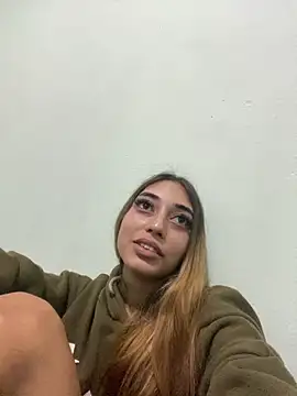 loirinhaaa online show from 11.21.25