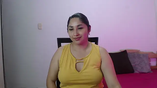 Gia Dior online show from 11.28.25