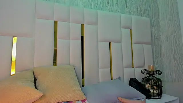 mia vy online show from 02.24.26