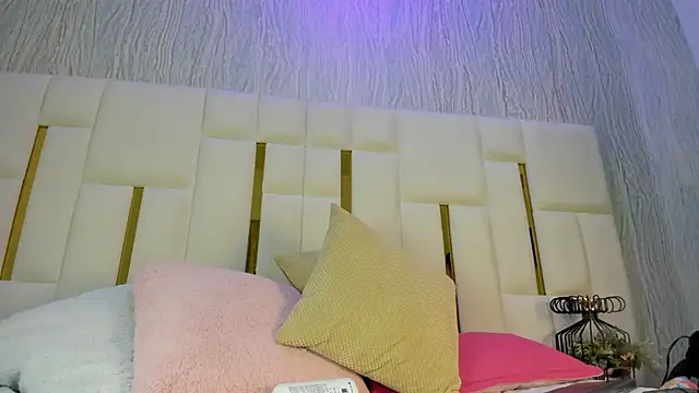 mia vy online show from 05.05.26