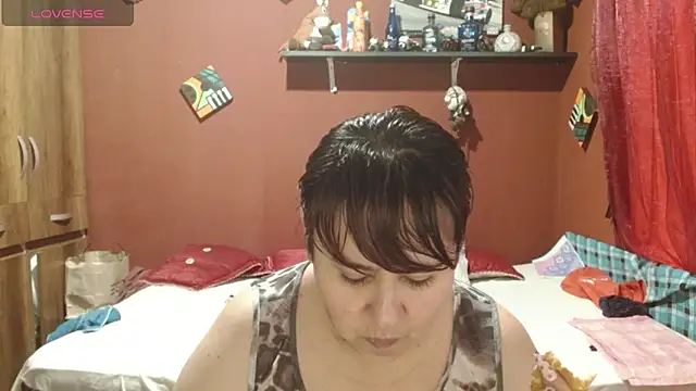 Snapshot of Sasharosee2 chatting on 11.14.25 Sasharosee2 online show from 11.14.25