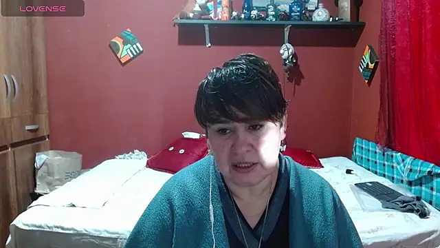 Snapshot of Sasharosee2 chatting on 11.27.25 Sasharosee2 online show from 11.27.25