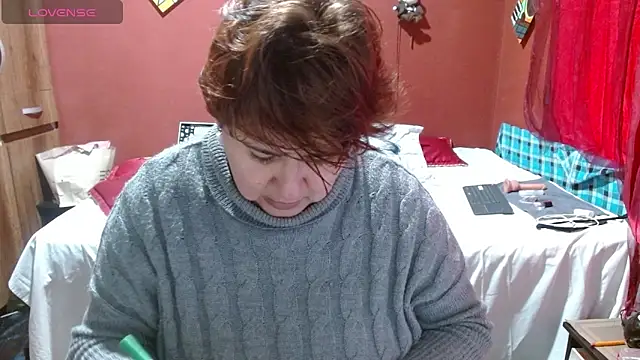 Snapshot of Sasharosee2 chatting on 12.02.25 Sasharosee2 online show from 12.02.25