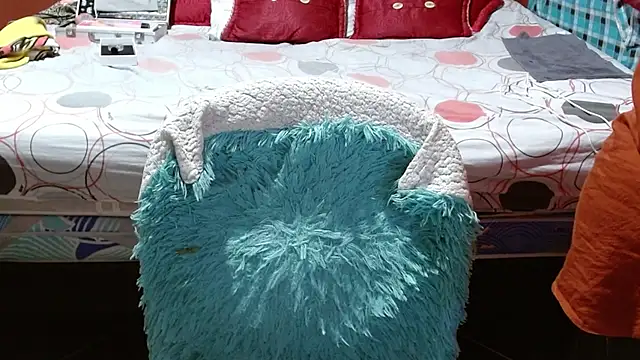 Snapshot of Sasharosee2 chatting on 12.14.25 Sasharosee2 online show from 12.14.25