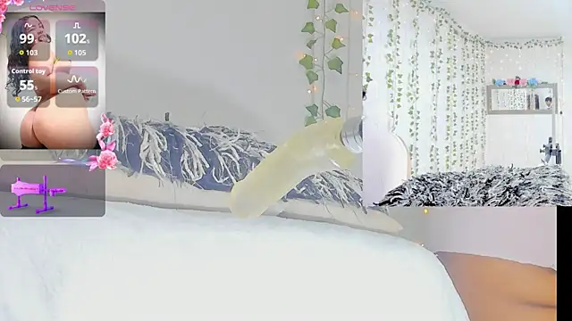 Snapshot of Ashley__Jones__ chatting on 05.01.26 Ashley Jones online show from 05.01.26