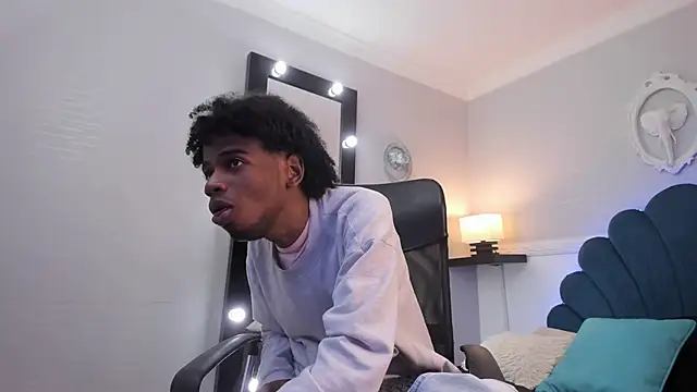 Snapshot of AllexJacob chatting on 11.01.25 AllexJacob online show from 11.01.25