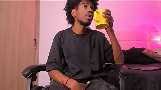 Snapshot of AllexJacob chatting on 12.02.25 AllexJacob online show from 12.02.25