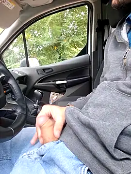 Snapshot of brookmarre chatting on 10.14.25 brookmarre online show from 10.14.25