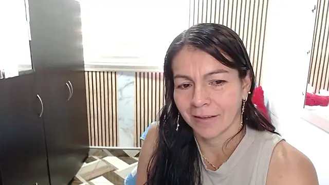 camilavargas  online show from 06.02.26