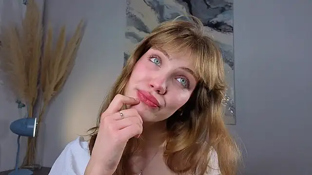 pienaple online show from 10.09.25