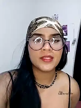 Renata Zoe online show from 09.20.25