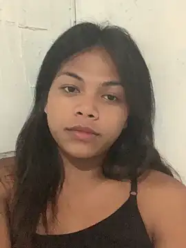 Snapshot of kynthy_bitchy chatting on 10.27.25 kynthy bitchy online show from 10.27.25