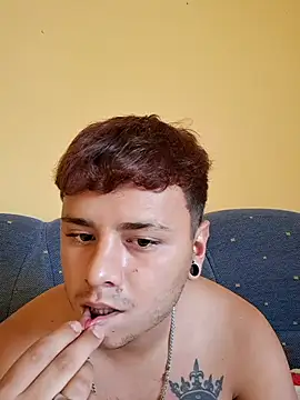 Snapshot of Meenlove chatting on 09.29.25 Meenlove online show from 09.29.25