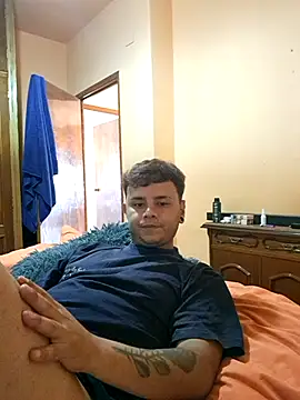 Snapshot of Meenlove chatting on 09.30.25 Meenlove online show from 09.30.25