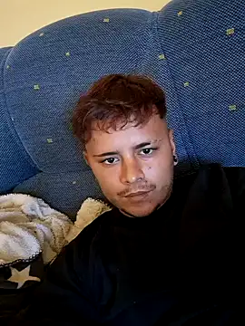 Snapshot of Meenlove chatting on 10.10.25 Meenlove online show from 10.10.25