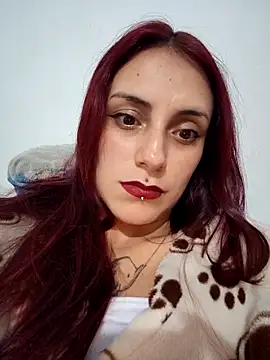 Snapshot of Anne_bh chatting on 11.11.25 Anne bh online show from 11.11.25