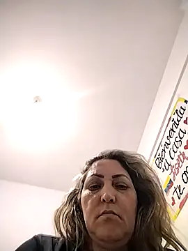 Lunita86 online show from 11.17.25