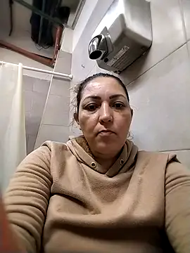 Lunita86 online show from 04.14.26