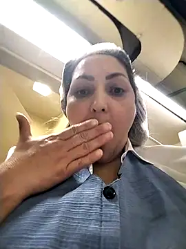 Lunita86 online show from 04.19.26