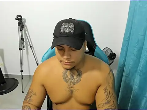 Snapshot of roughandreadyboys2 chatting on 09.17.25 roughandreadyboys2 online show from 09.17.25