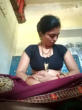 Snapshot of Bhawnahot99 chatting on 11.19.25 Bhawnahot99 online show from 11.19.25