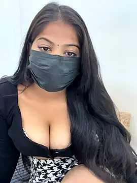 Rihana 01 online show from 11.17.25