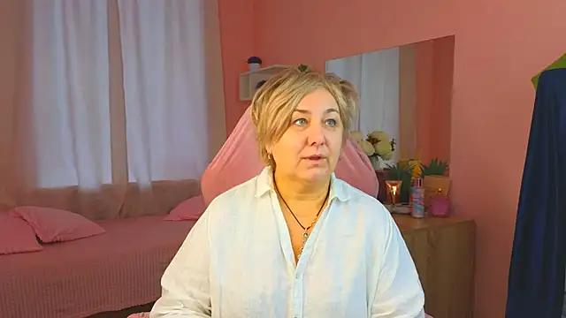 Marta Wils online show from 10.07.25