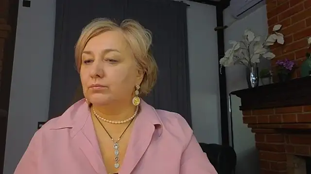 Marta Wils online show from 10.11.25