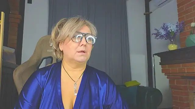 Marta Wils online show from 11.14.25