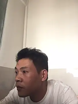 Snapshot of pualldu chatting on 10.24.25 pualldu online show from 10.24.25