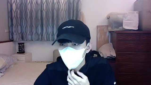 Snapshot of kai101010 chatting on 09.21.25 kai101010 online show from 09.21.25