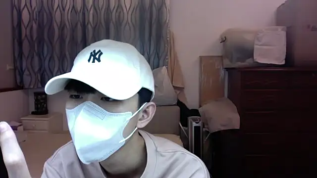Snapshot of kai101010 chatting on 09.22.25 kai101010 online show from 09.22.25