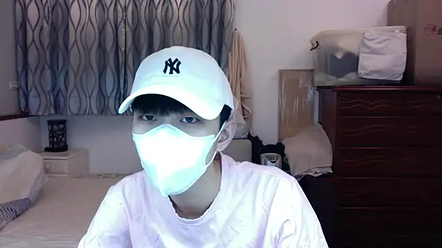 Snapshot of kai101010 chatting on 09.24.25 kai101010 online show from 09.24.25