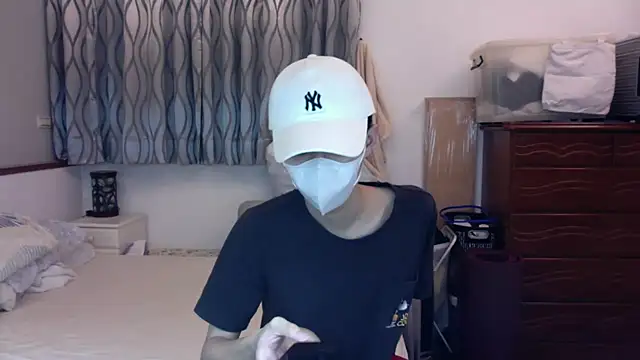 Snapshot of kai101010 chatting on 09.29.25 kai101010 online show from 09.29.25
