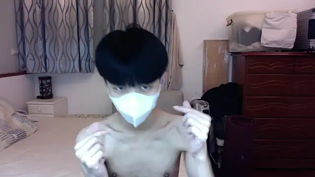 Snapshot of kai101010 chatting on 10.15.25 kai101010 online show from 10.15.25