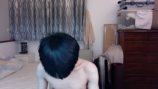Snapshot of kai101010 chatting on 10.28.25 kai101010 online show from 10.28.25