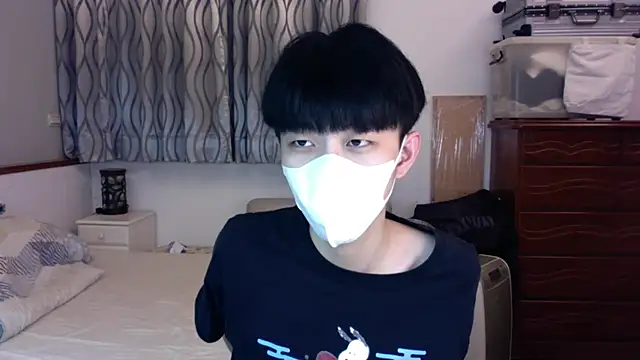 Snapshot of kai101010 chatting on 11.11.25 kai101010 online show from 11.11.25