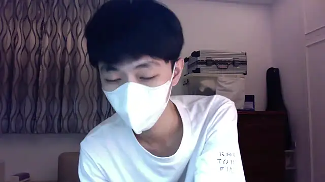 Snapshot of kai101010 chatting on 11.17.25 kai101010 online show from 11.17.25