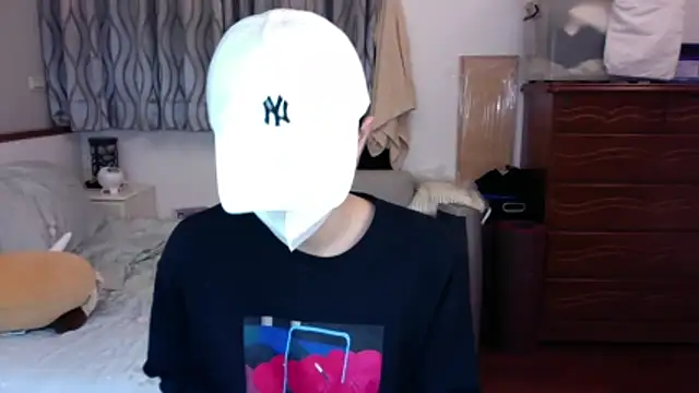 Snapshot of kai101010 chatting on 12.14.25 kai101010 online show from 12.14.25